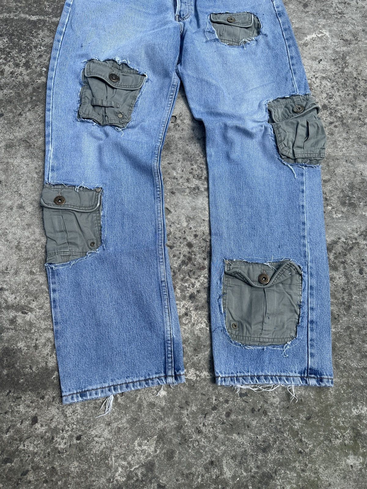 Levi's Y2K Vintage Levi’s Custom Cargo Jeans Streetwear Style USA Size US 34 / EU 50 - 3 Thumbnail