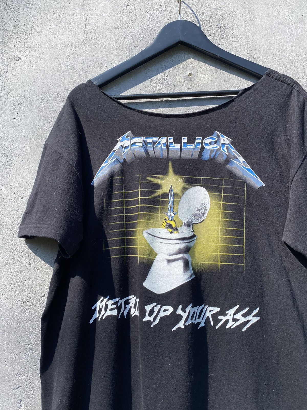 Band Tees VTG METALLICA METAL UP YOUR ASS CUT COLLAR TEE Size US L / EU 52-54 / 3 - 4 Thumbnail