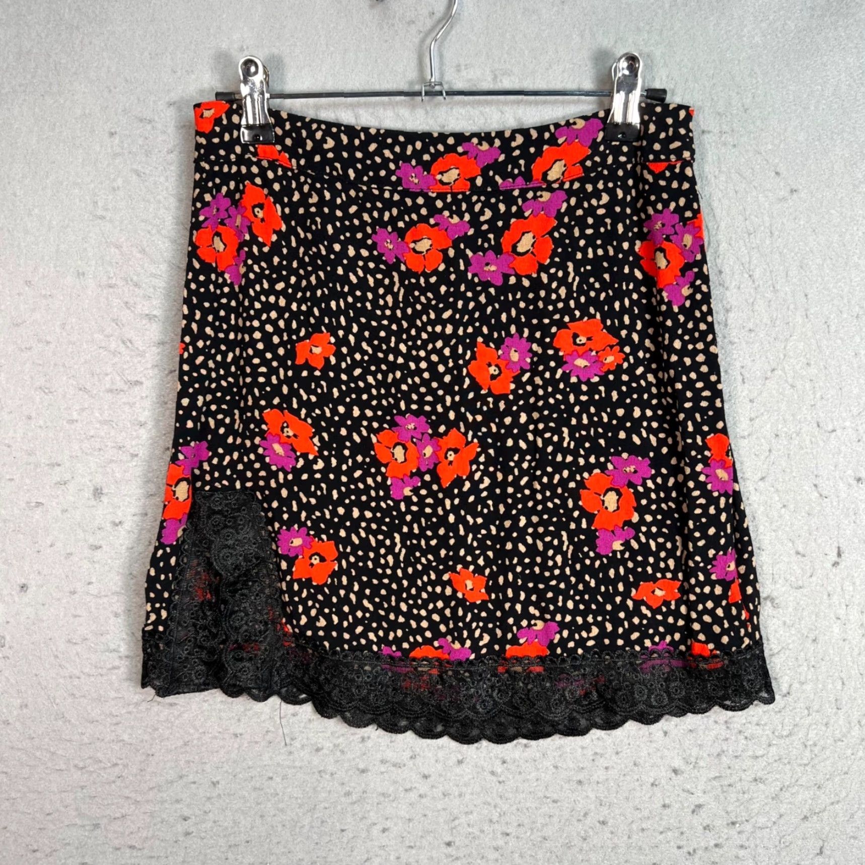 Urban Outfitters Urban Outfitters Womens XS Floral & Polka Dot Lace Trim Mini Skirt - Black, Short, Summer, Spring, Regular, Casual, Floral Pattern, Skirt, Women, XS Size 26" / US 2 / IT 38 - 2 Thumbnail