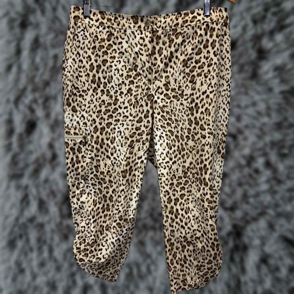 Vintage Chico's Womens Zenergy Golf Pants 1 US M Brown Animal Print Stretch Performance Cropped Straight Pockets Easy Care Regular Size 32" / US 10 / IT 46 - 1 Thumbnail
