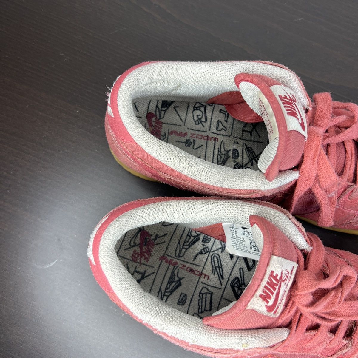 Nike size 9.5 Nike SB Dunk Low Adobe Red Gum DV5429-600 Size US 10 / EU 43 - 10 Thumbnail