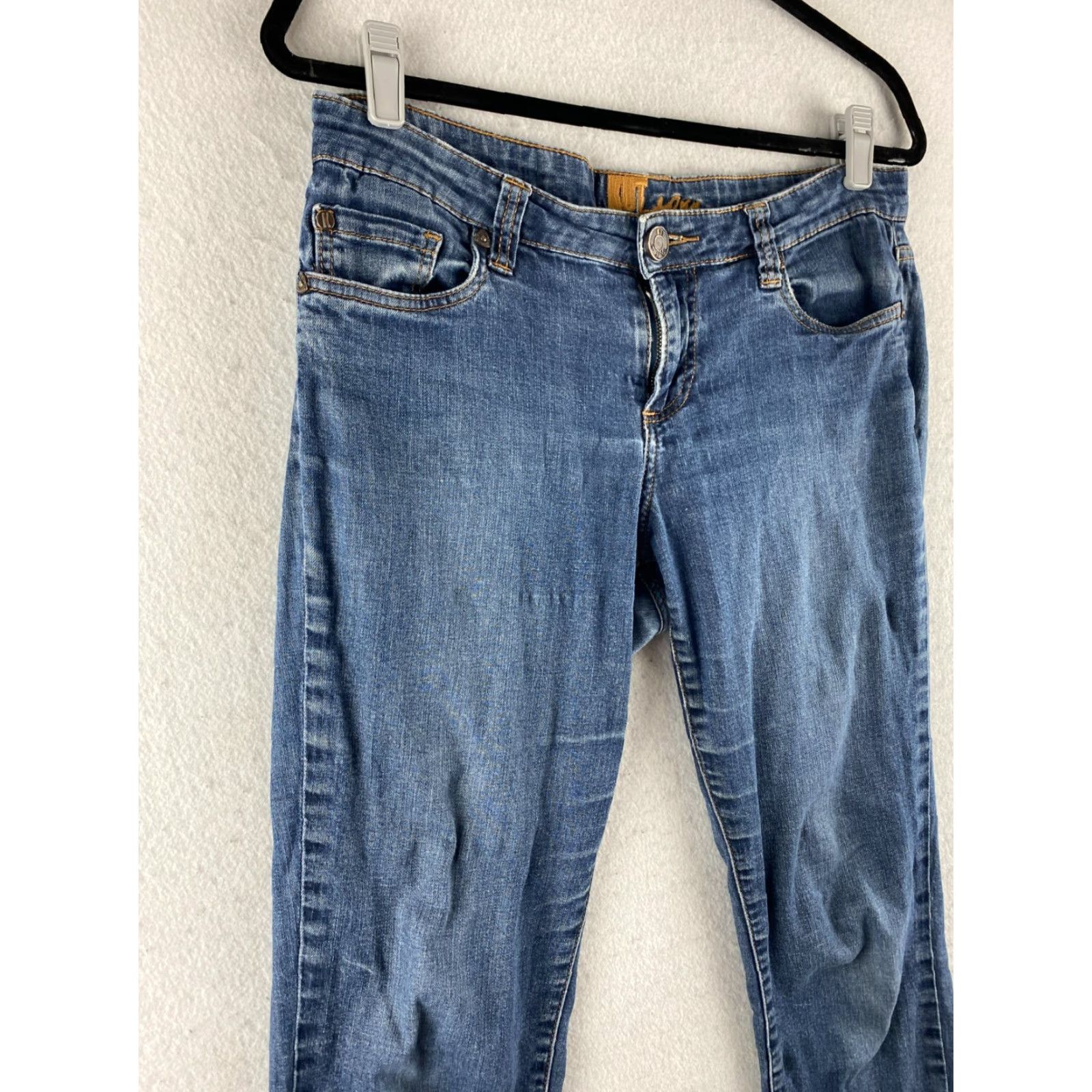Vintage KUT from the Kloth Jeans Womens 6 Blue Capri Distressed Stretch Denim 5-Pocket Pockets Capris Size 28" / US 6 / IT 42 - 4 Thumbnail