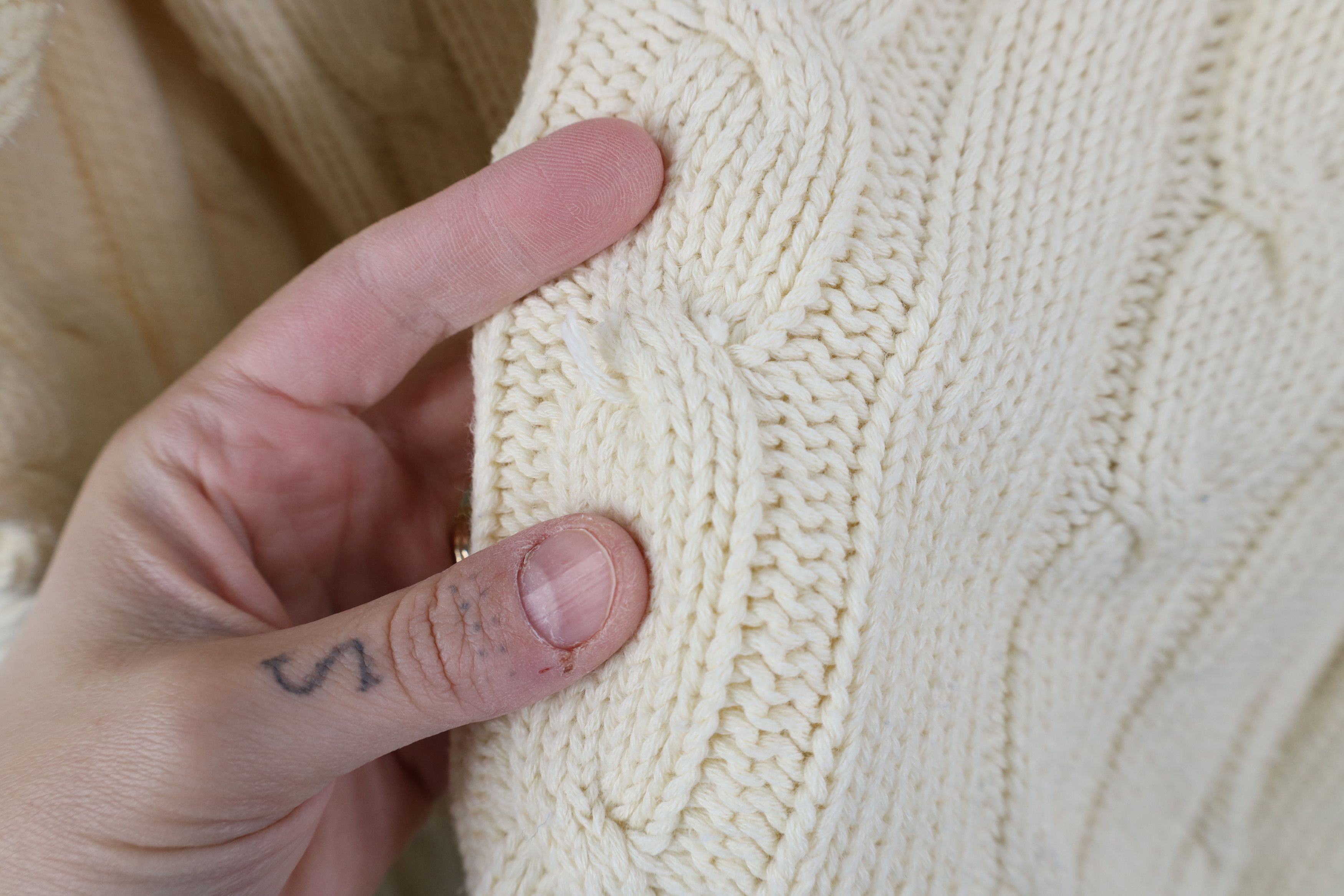 Eddie Bauer Vintage 90s Eddie Bauer Chunky Cable Knit Sweater Cream Size XL / US 12-14 / IT 48-50 - 7 Thumbnail