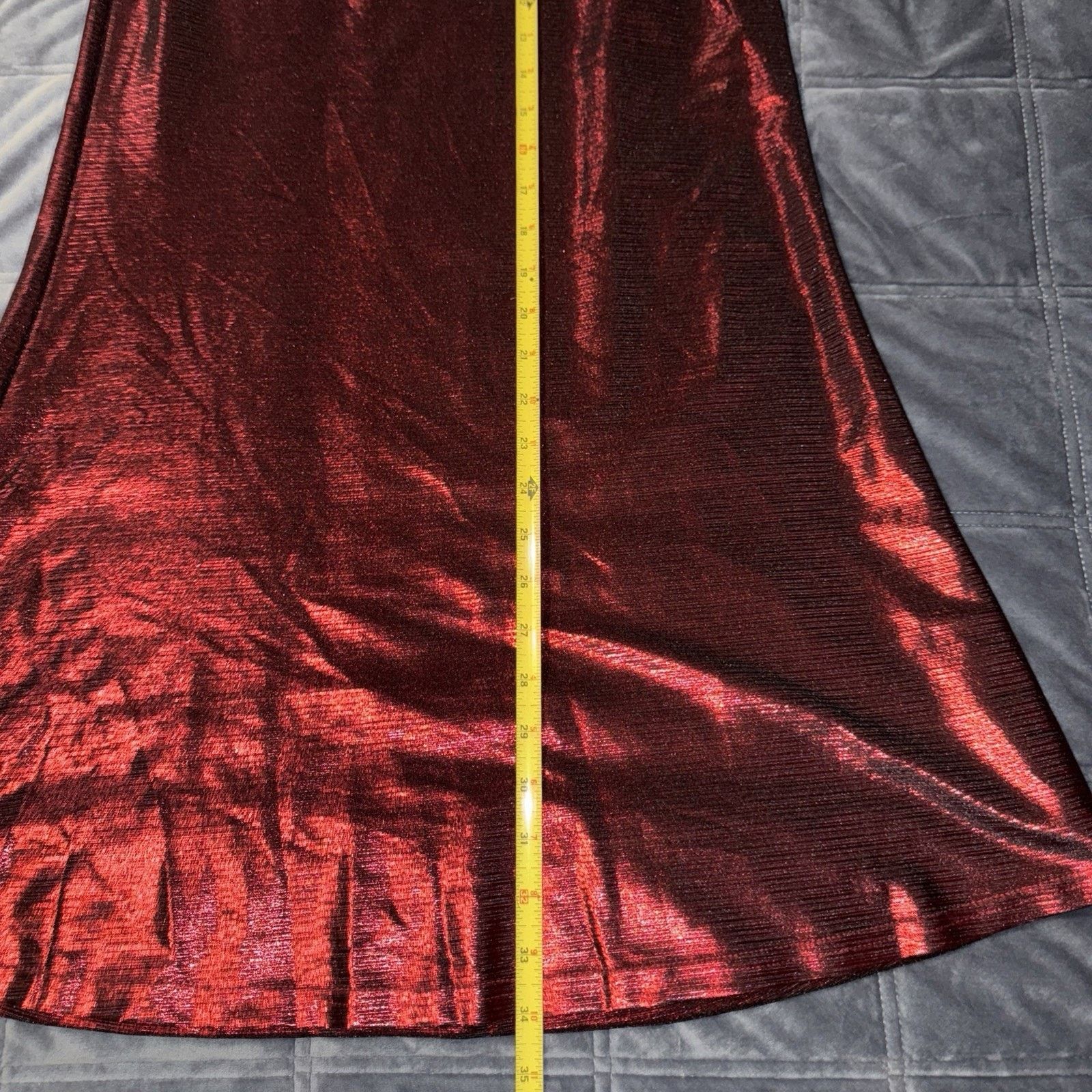 Shein SHEIN Red Black Shimmery Long Skirt Holiday Party Sz S goth Size 28" / US 6 / IT 42 - 6 Thumbnail