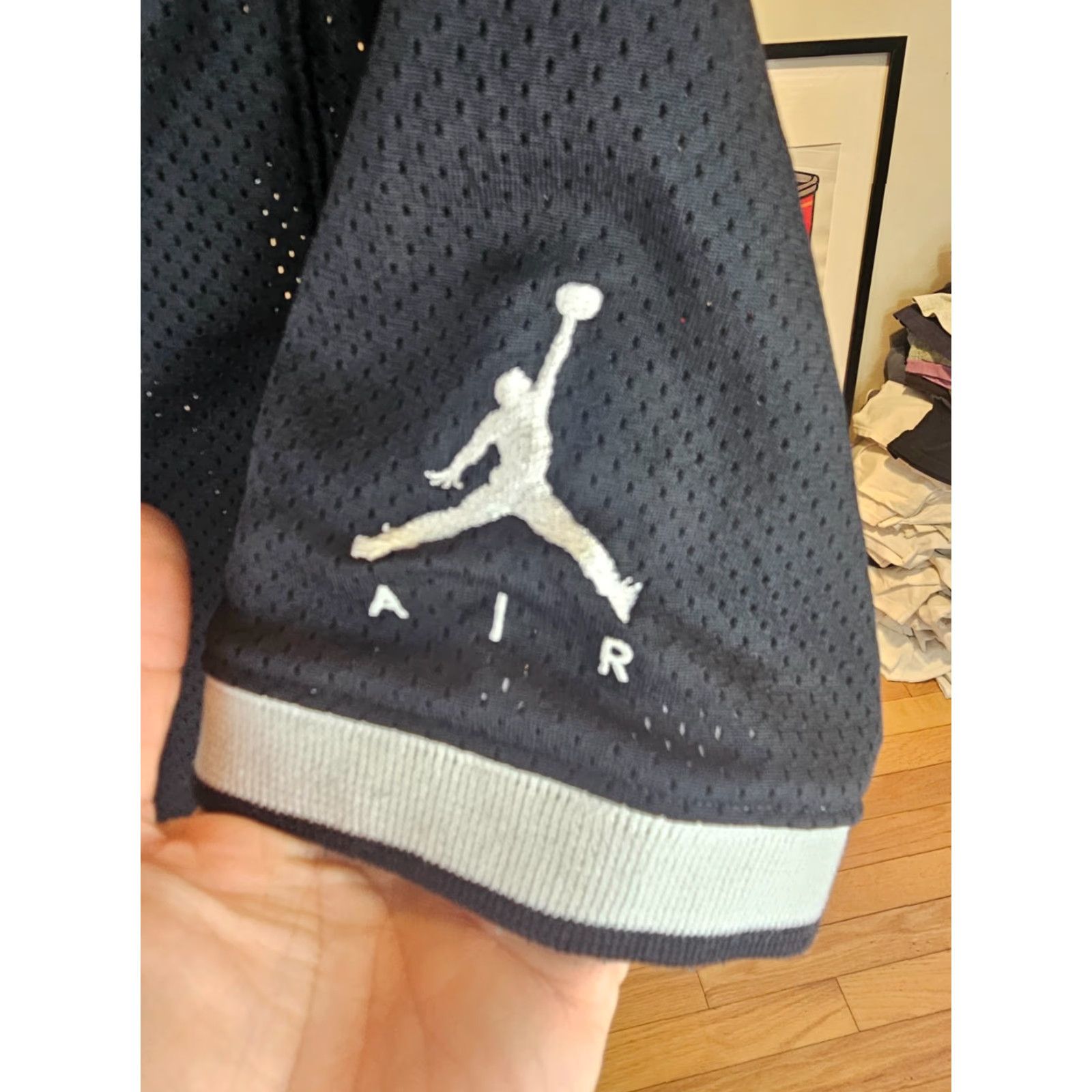 Nike VINTAGE NIKE BLACK AIR JORDAN V NECK JERSEY SZ SMALL T-Shirt Mens Short Sleeve 1980s 1990s Graphic Print All Seasons Size US S / EU 44-46 / 1 - 3 Thumbnail