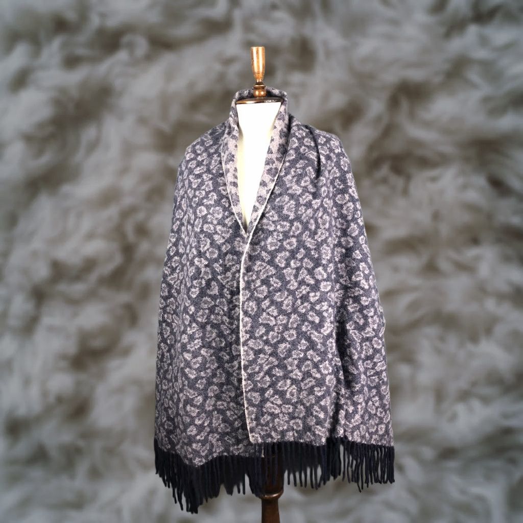 Acne Studios Acne Studios Tippet Wool Women Purple Scarf Geometric Fringe Rectangle Wool 178cm 71cm Size ONE SIZE - 1 Thumbnail
