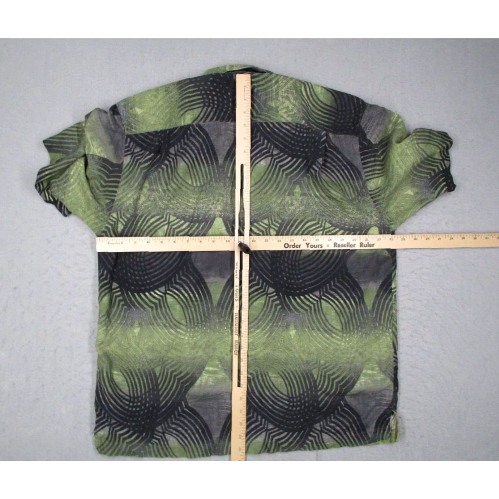 Tommy Bahama Tommy Bahama Shirt Mens Large Green Silk Button Up Hawaiian Abstract Camp Tiki Size US L / EU 52-54 / 3 - 5 Thumbnail