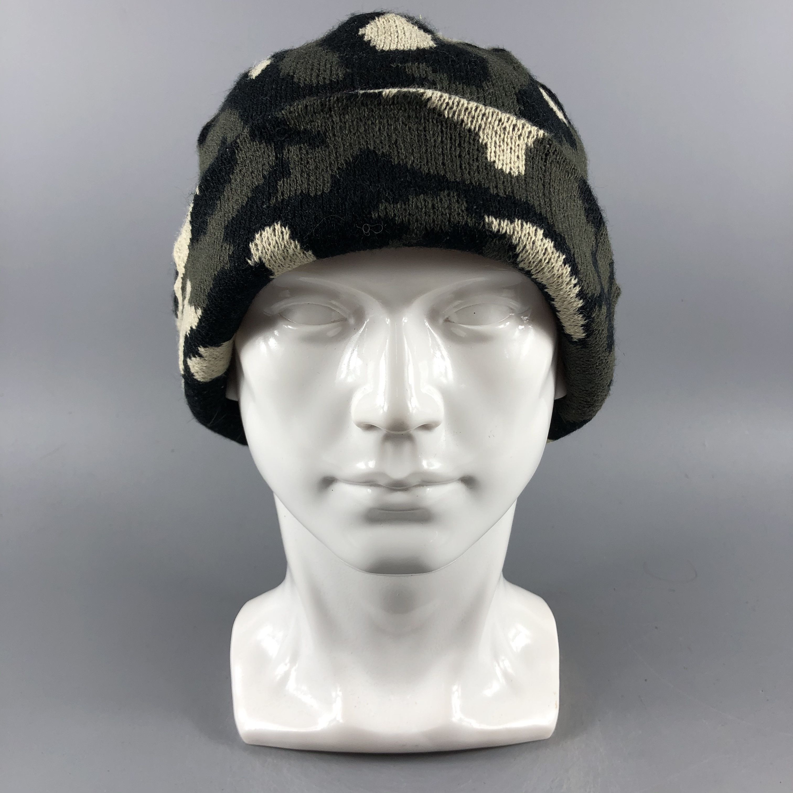 image of Camo Hats Military Beanie Army Snow Hat Snow Cap B551, Men's
