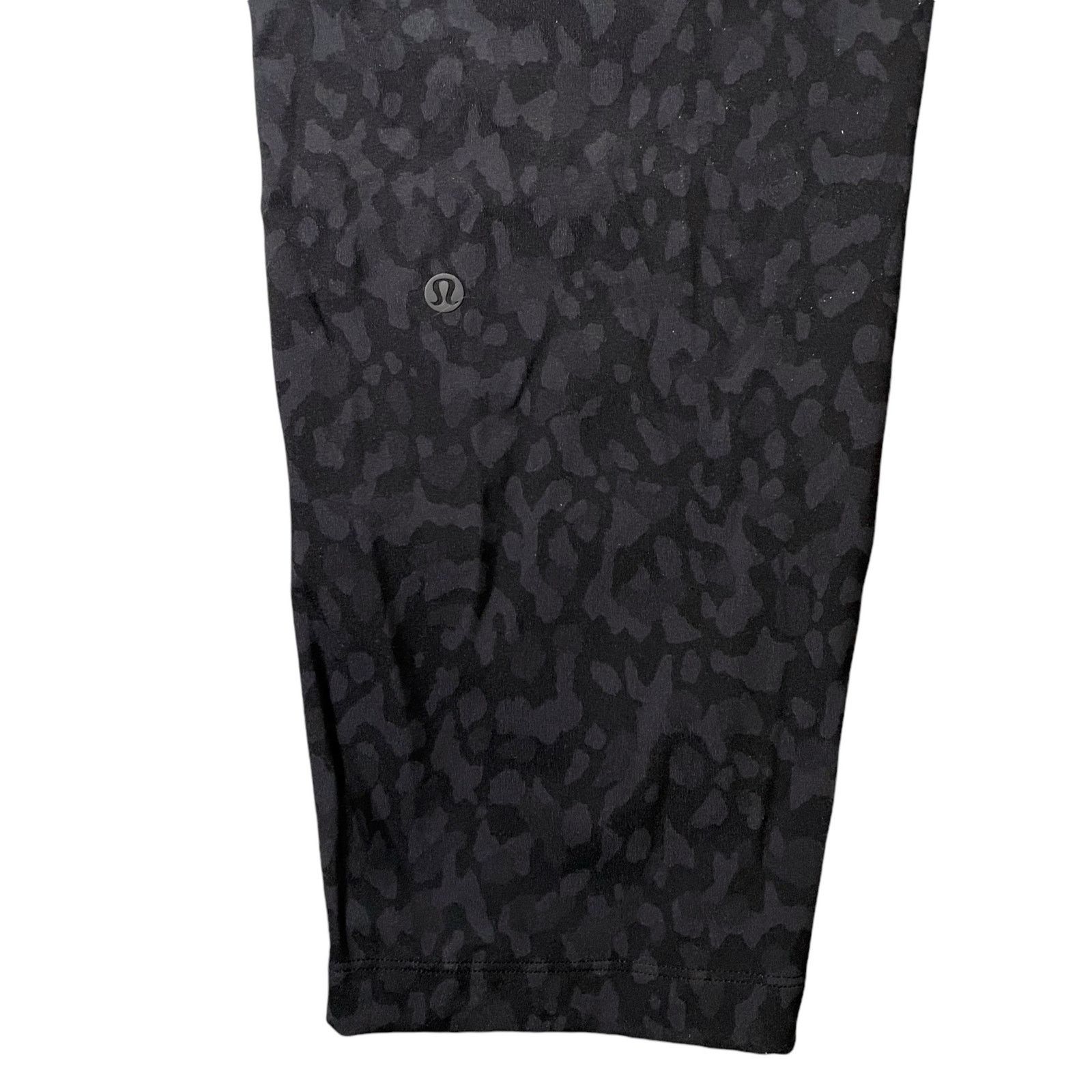 Lululemon Lululemon On the Fly 7/8 Pant Formation Camo Deep Coal Gray Size 32" / US 10 / IT 46 - 5 Thumbnail