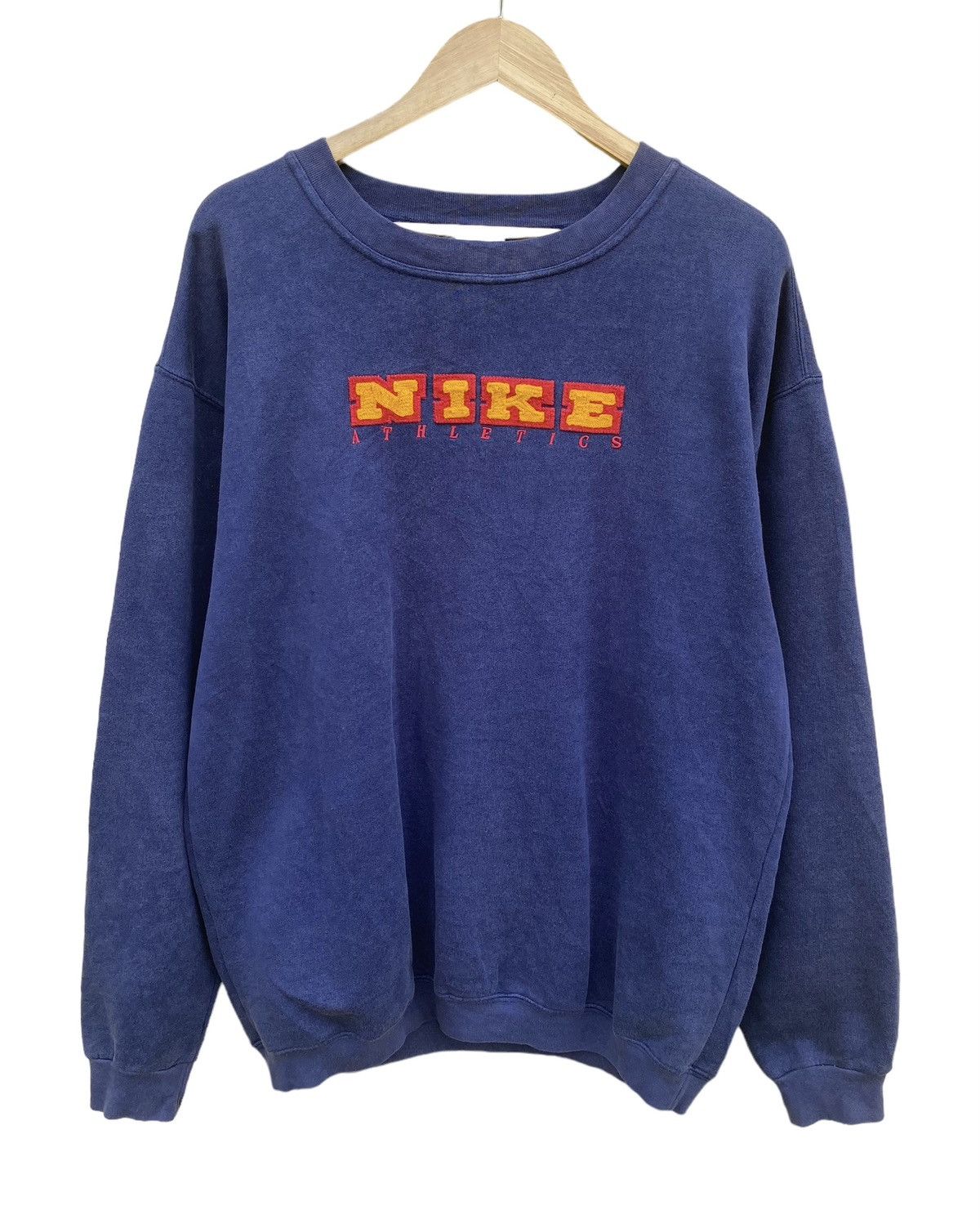 Vintage Vintage Nike big logo spell out embroidery faded sweatshirt Size US XL / EU 56 / 4 - 1 Thumbnail