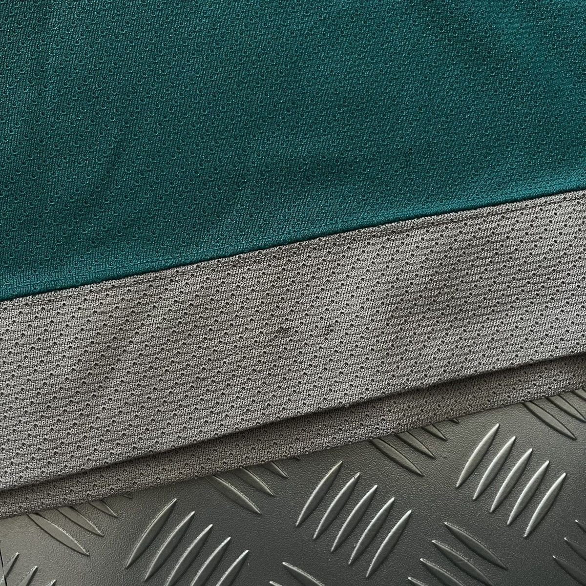 Ccm × NHL Vintage 90s CCM NHL Anaheim Mighty Ducks NHL Hockey Jersey 🦆 Size US M / EU 48-50 / 2 - 11 Thumbnail