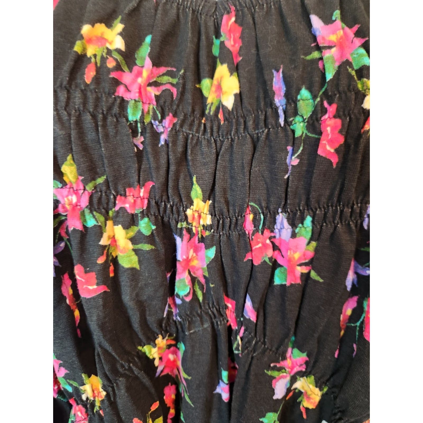 Vintage Woman Within Black Smocked Floral Print 3/4 Sleeve Tunic Top Shirt 2X 26 28 V-Neck Casual Everyday Womens Blouse Size XXL / US 16-18 / IT 52-54 - 2 Thumbnail