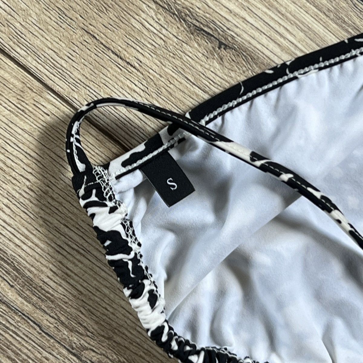 Gucci Gucci Two-pieces swimsuit Bikini Black White Abstract Size S / US 4 / IT 40 - 12 Thumbnail