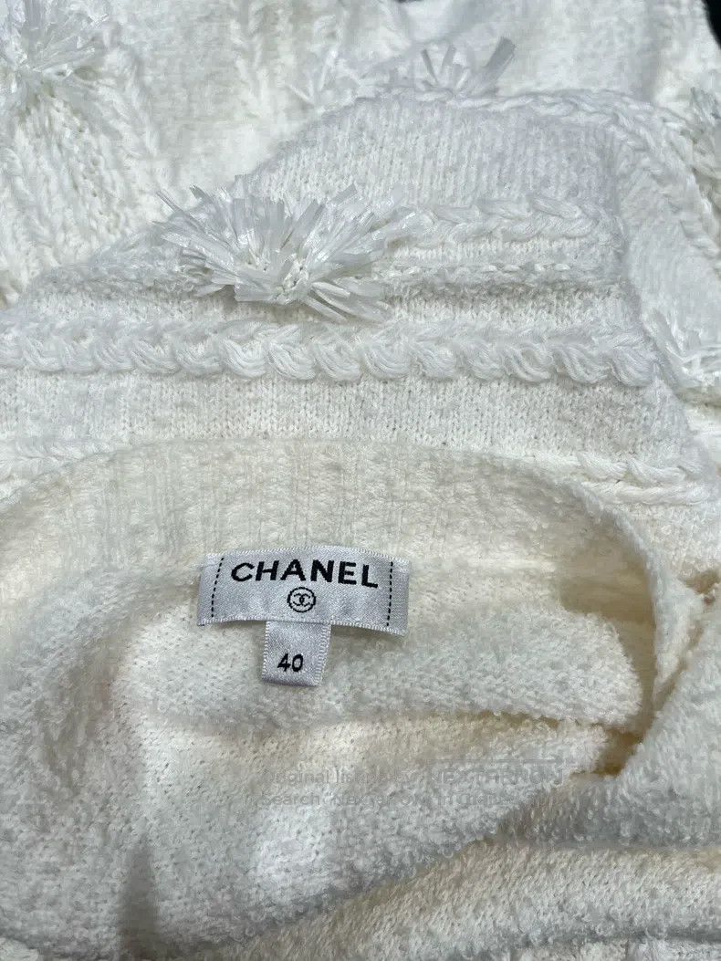 Chanel Chanel White three-dimensional flower cardigan coat Size S / US 4 / IT 40 - 3 Thumbnail