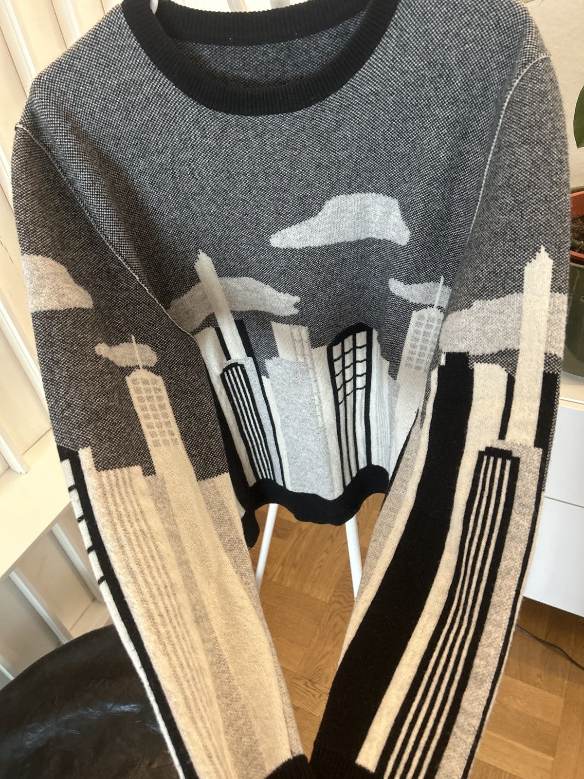 Maison Kitsune MAISON KITSUNÉ REVERSIBLE DAY & NIGHT CREW KNIT Size US M / EU 48-50 / 2 - 4 Thumbnail
