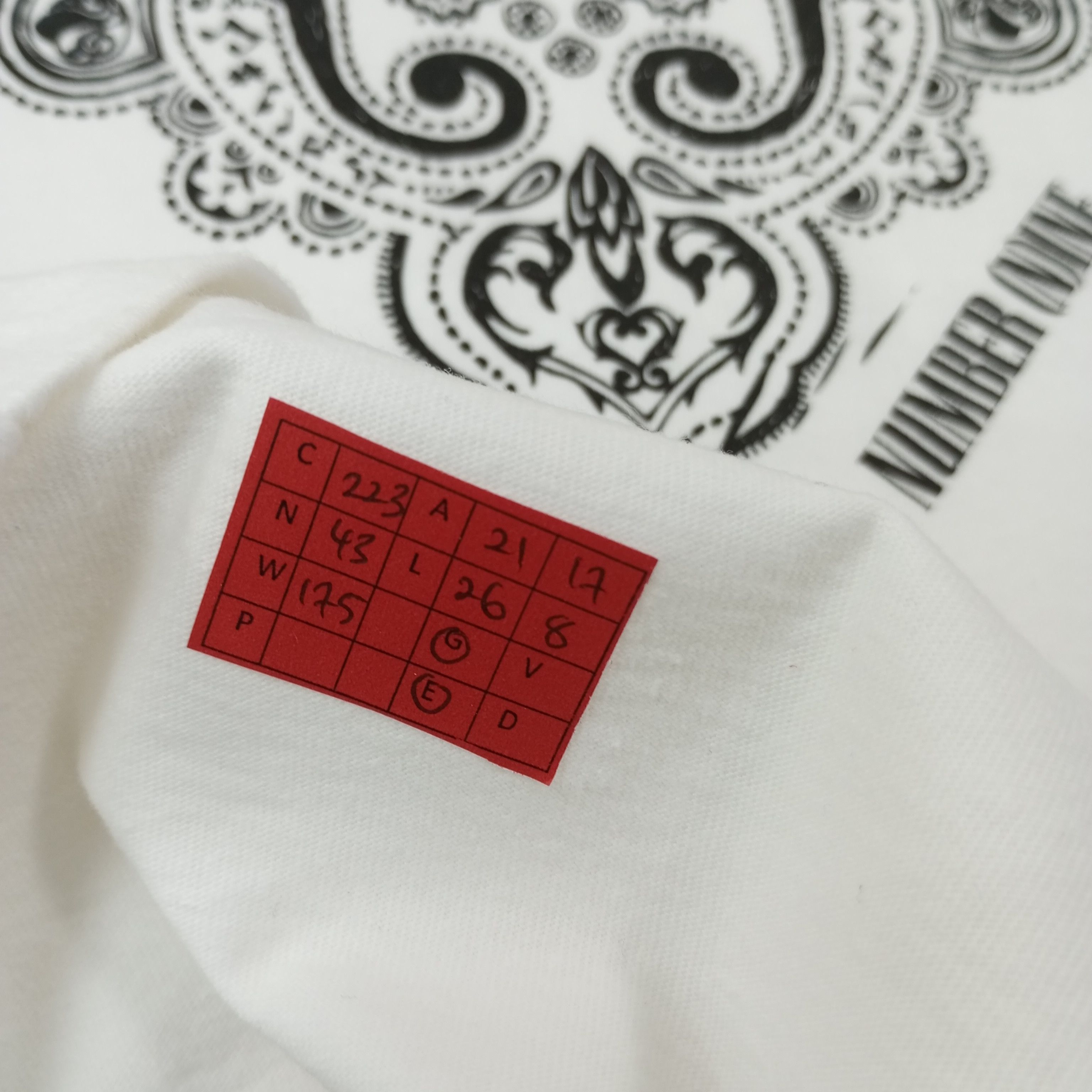 Number (N)ine Marlboro X Number Nine Japanese Brand Tshirt c223n43 Size US L / EU 52-54 / 3 - 7 Thumbnail