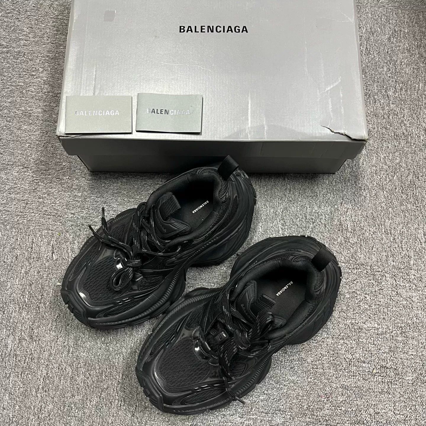 Balenciaga Balenciaga Black Lowtop Sneakers XL Women Size US 8 / IT 38 - 1 Thumbnail