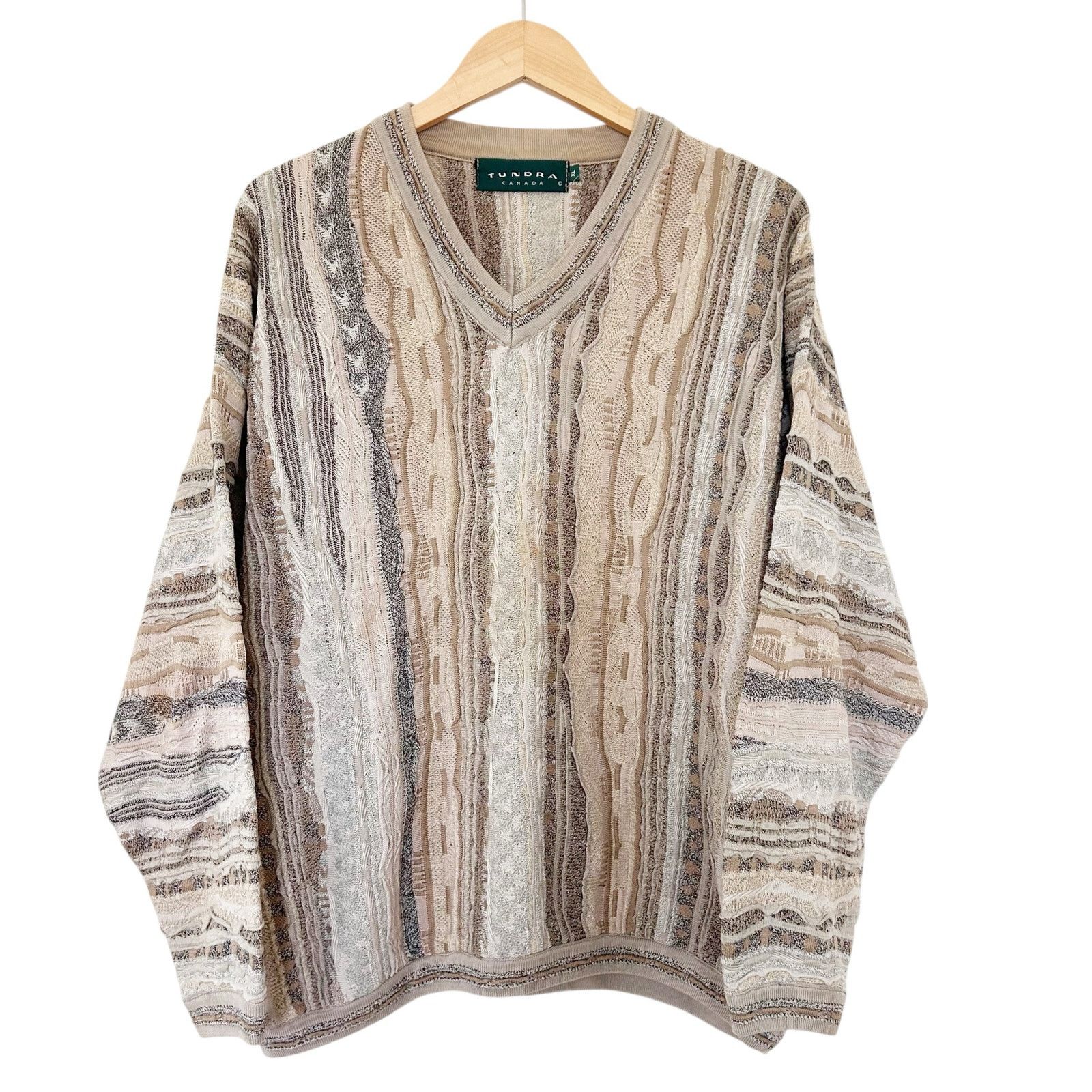 Tundra Vintage Tundra Canada Printed V Neck Sweater Sz xL Size US XL / EU 56 / 4 - 1 Thumbnail