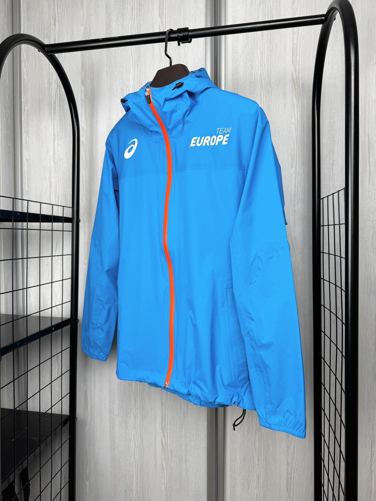 Asics Asics Team Europe Pro Elite 2019 Storm Jacket size L Size US L / EU 52-54 / 3 - 5 Thumbnail