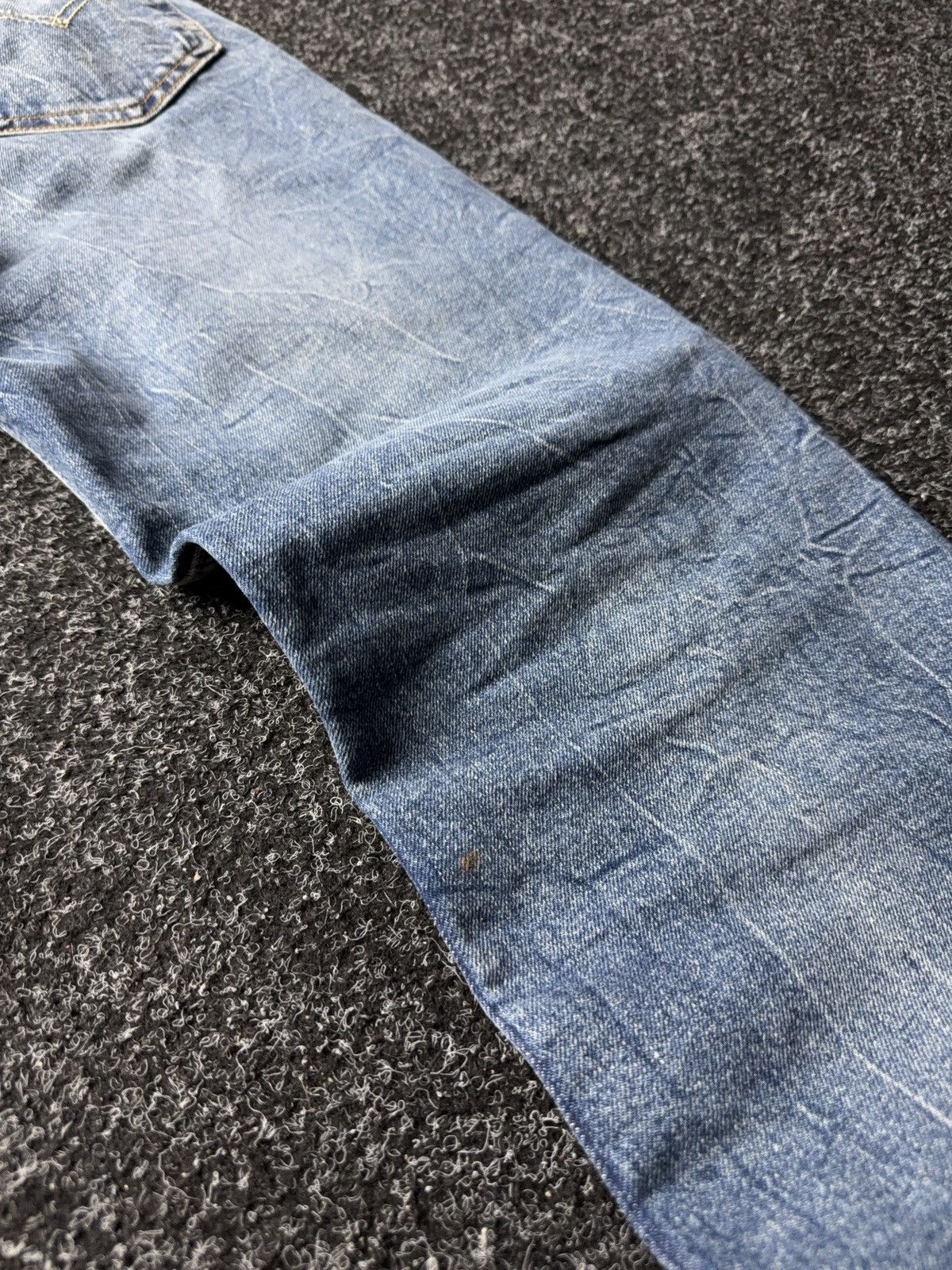 Levi's Retro Levi’s 501 Original Fit Distressed Light Wash Jeans Size US 31 - 13 Thumbnail
