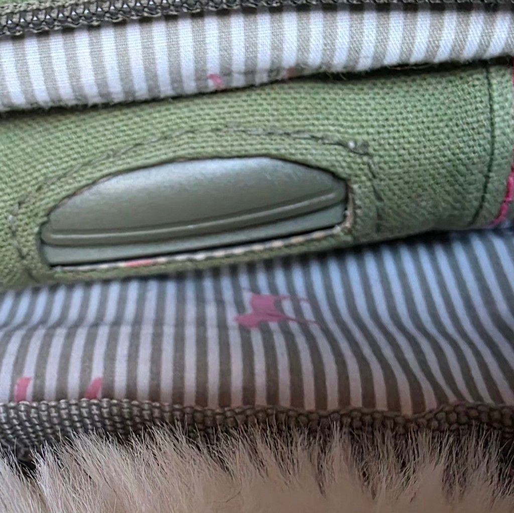 Victoria's Secret ☆RARE☆ PINK Olive Green and Pink Graphic Weekend Duffel Size ONE SIZE - 8 Thumbnail