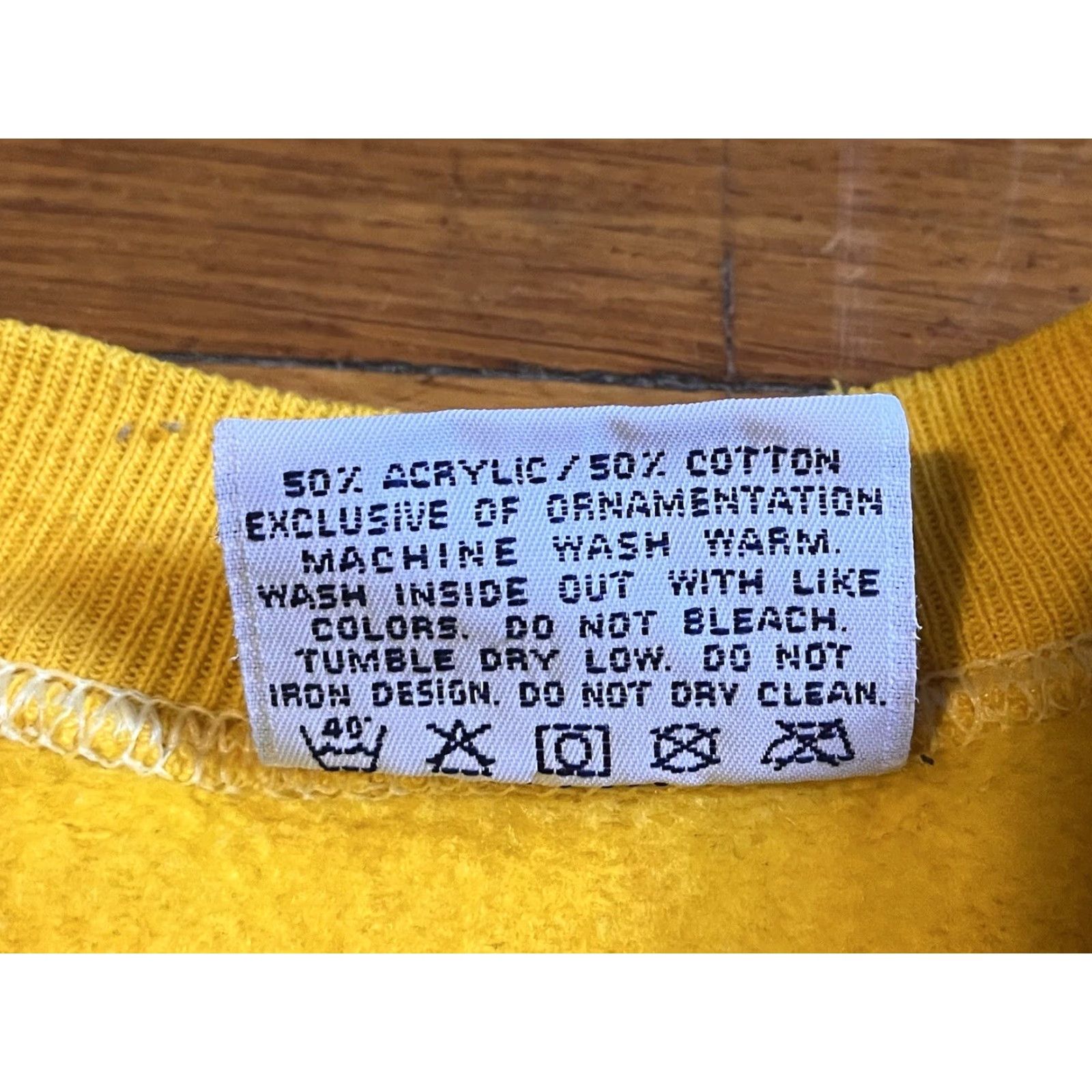 Velva Sheen VINTAGE Velva Sheen Holiday Hills YMCA Sweatshirt Raglan Men’s Large Yellow Cardigan? Size US L / EU 52-54 / 3 - 6 Thumbnail