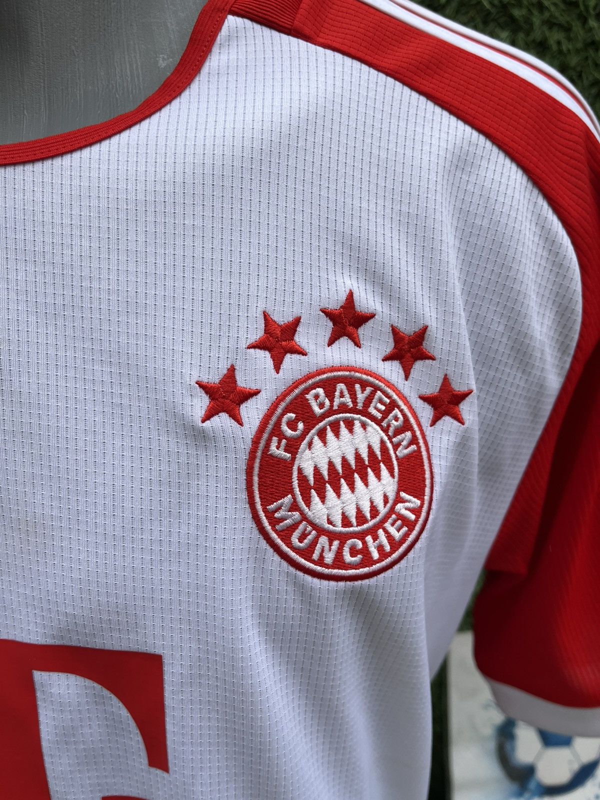 Adidas Jersey muller bayern munchen Size US L / EU 52-54 / 3 - 6 Thumbnail