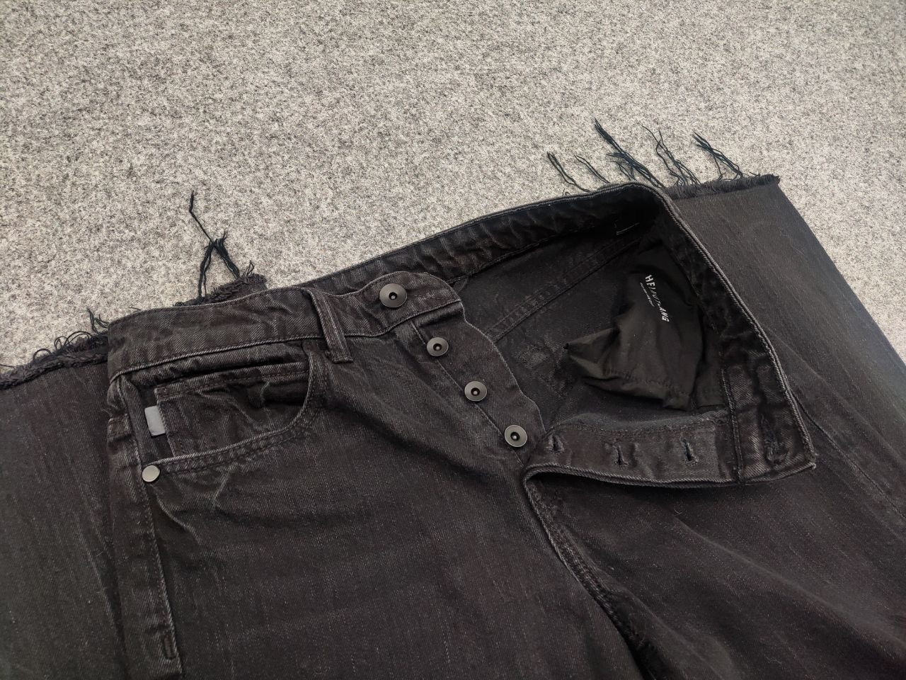 Helmut Lang Helmut Lang High Rise Raw Crop Black Stone Denim Jeans Size 28" / US 6 / IT 42 - 12 Thumbnail
