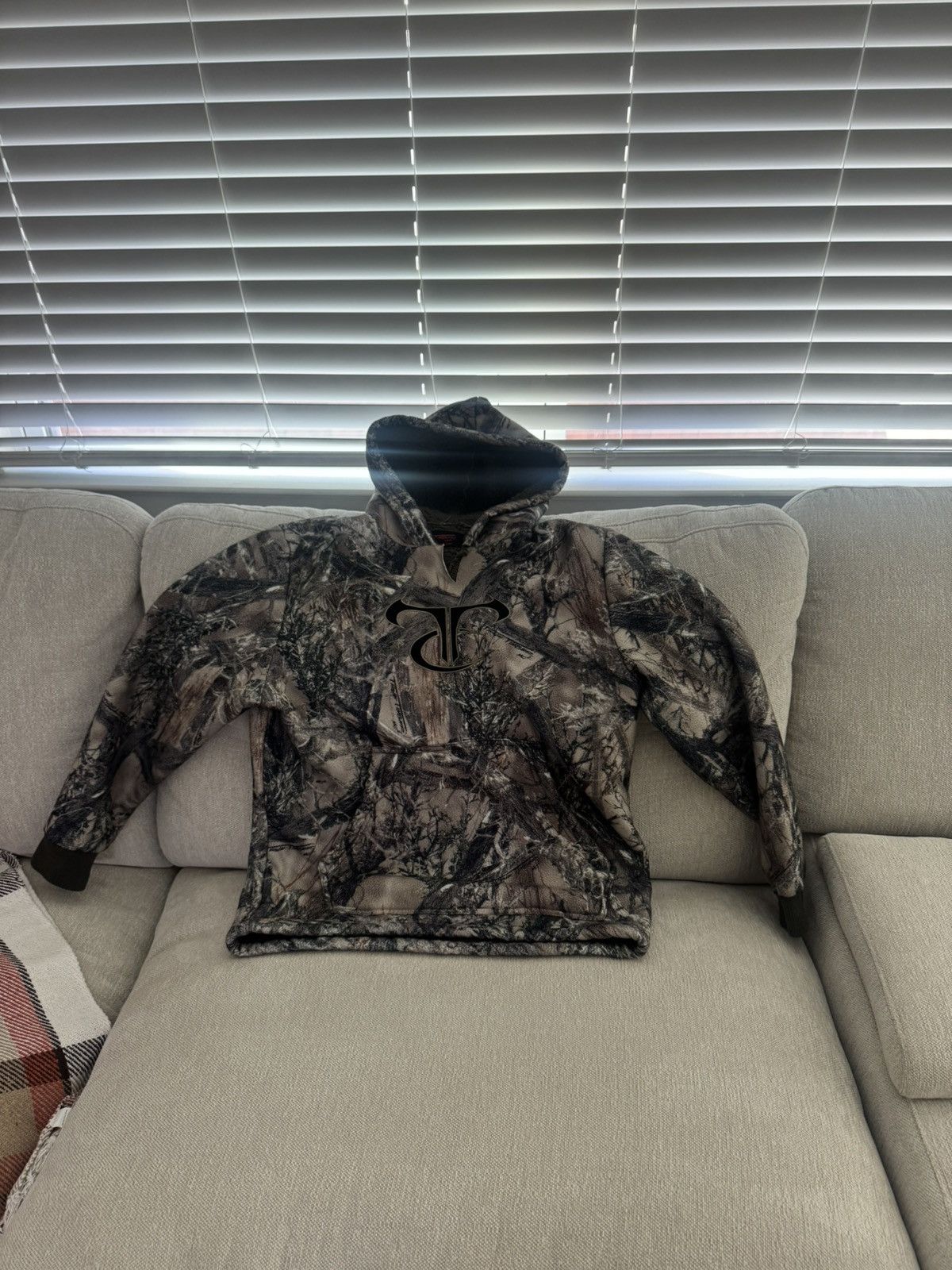 Realtree Camo hoodie fuzzy inside Size US M / EU 48-50 / 2 - 1 Thumbnail