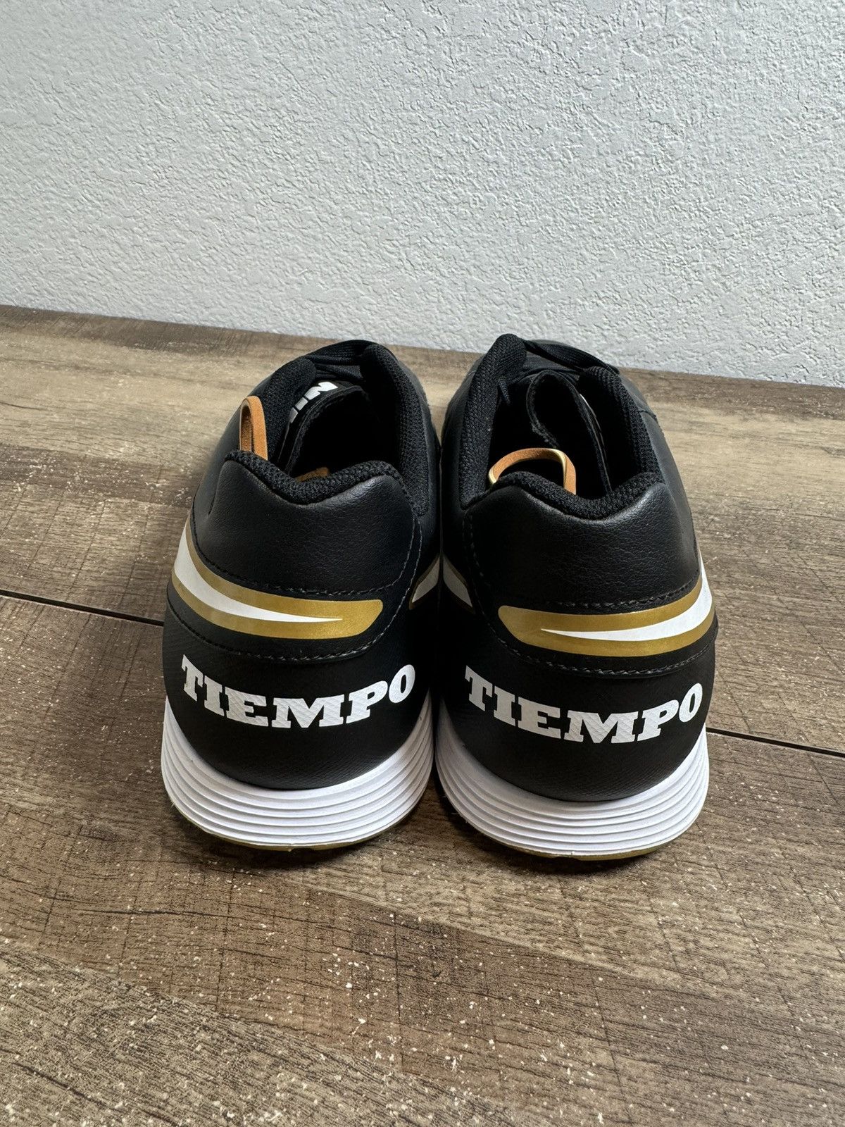 Nike Men's Nike Tiempo X Genio II BLACK Indoor Soccer size 13 Size US 13 / EU 46 - 4 Thumbnail