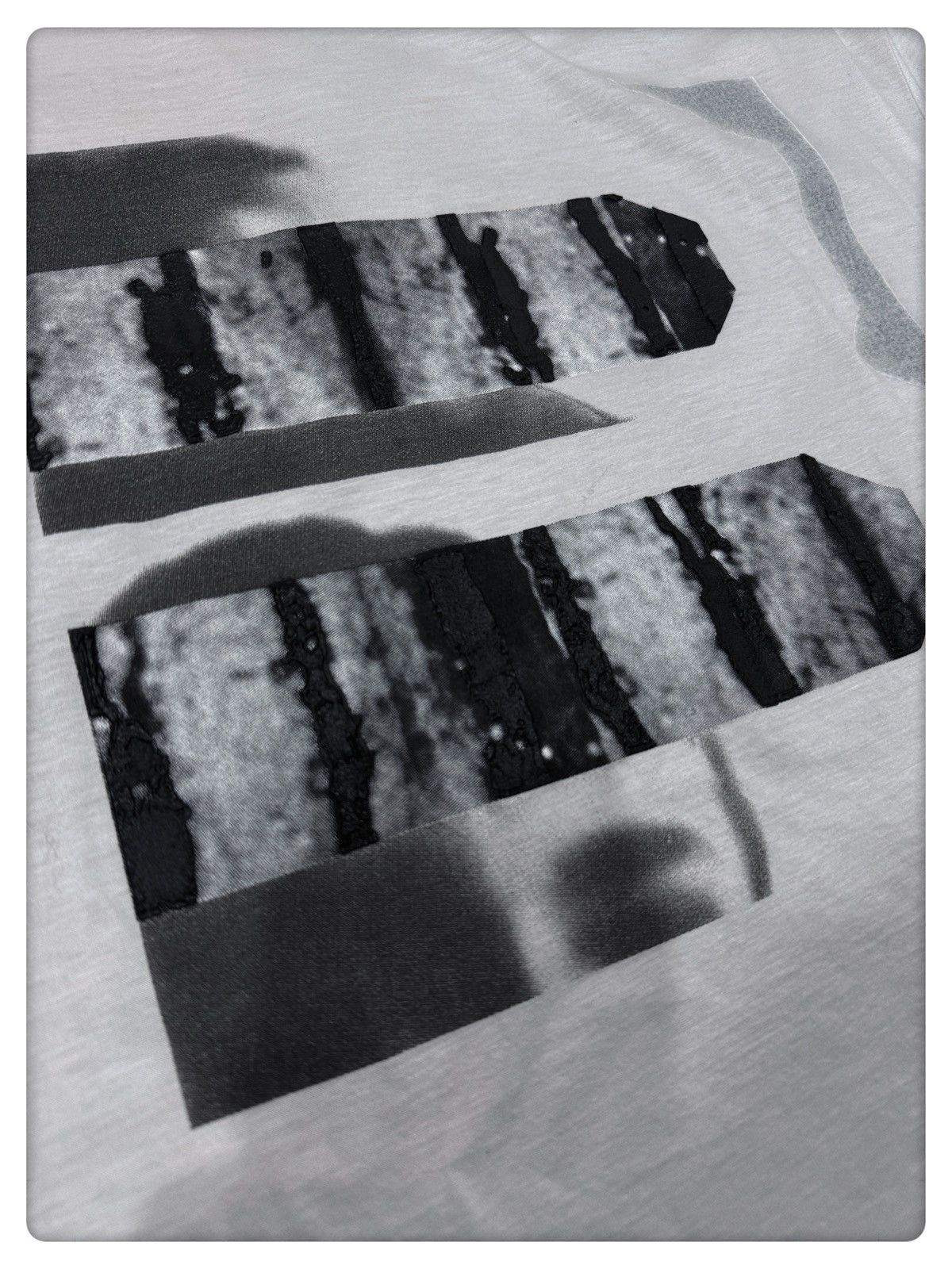 Balenciaga Rare Balenciaga Paris Graphic T-shirt – Portugal Made Size US XS / EU 42 / 0 - 5 Thumbnail