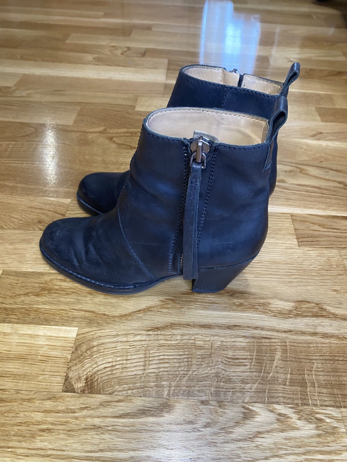 Acne Studios Acne Studios Ankle Boots Size 37 Leather Made In Italy Black Size US 7 / IT 37 - 4 Thumbnail
