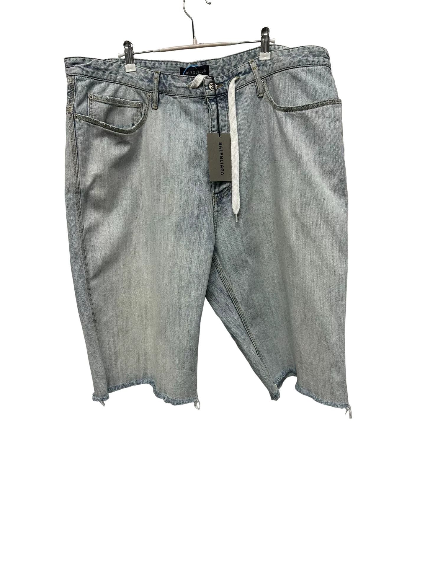 Balenciaga Balenciaga Distressed Denim Shorts 31 Size US 31 - 1 Thumbnail