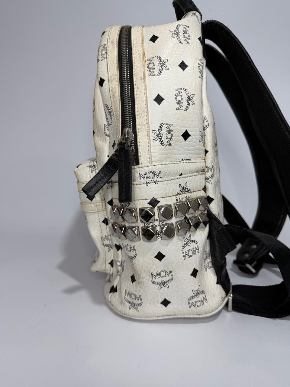 MCM MCM White Visetos Coated Canvas Stark Studs Backpack Size ONE SIZE - 9 Thumbnail