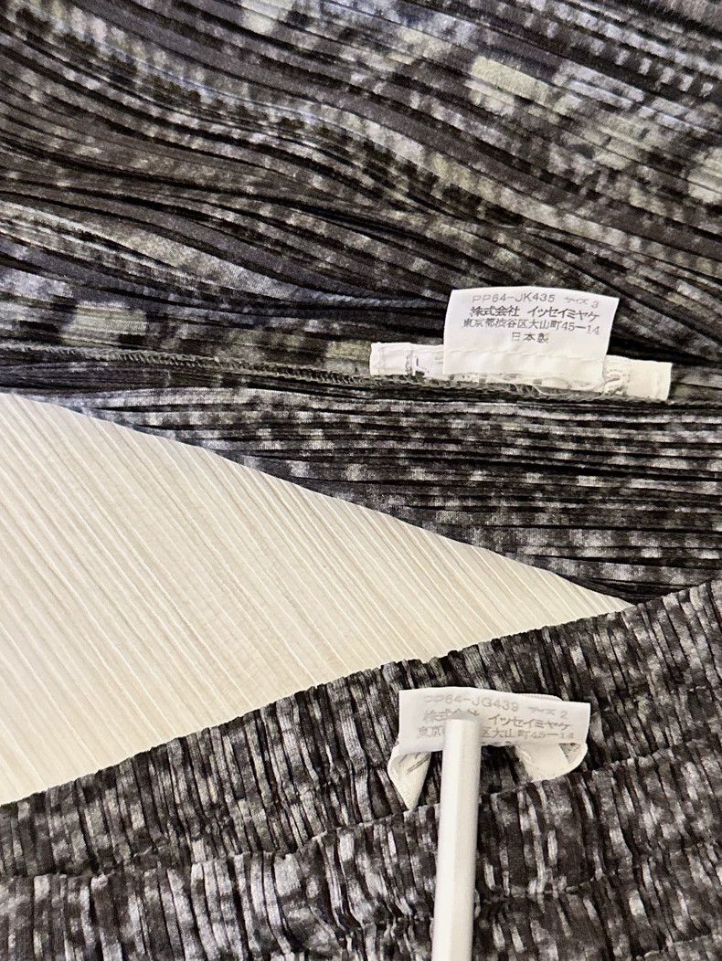 Other Issey Miyake size:3 Grey twisted print pleated long-sleeve Size S / US 4 / IT 40 - 4 Thumbnail