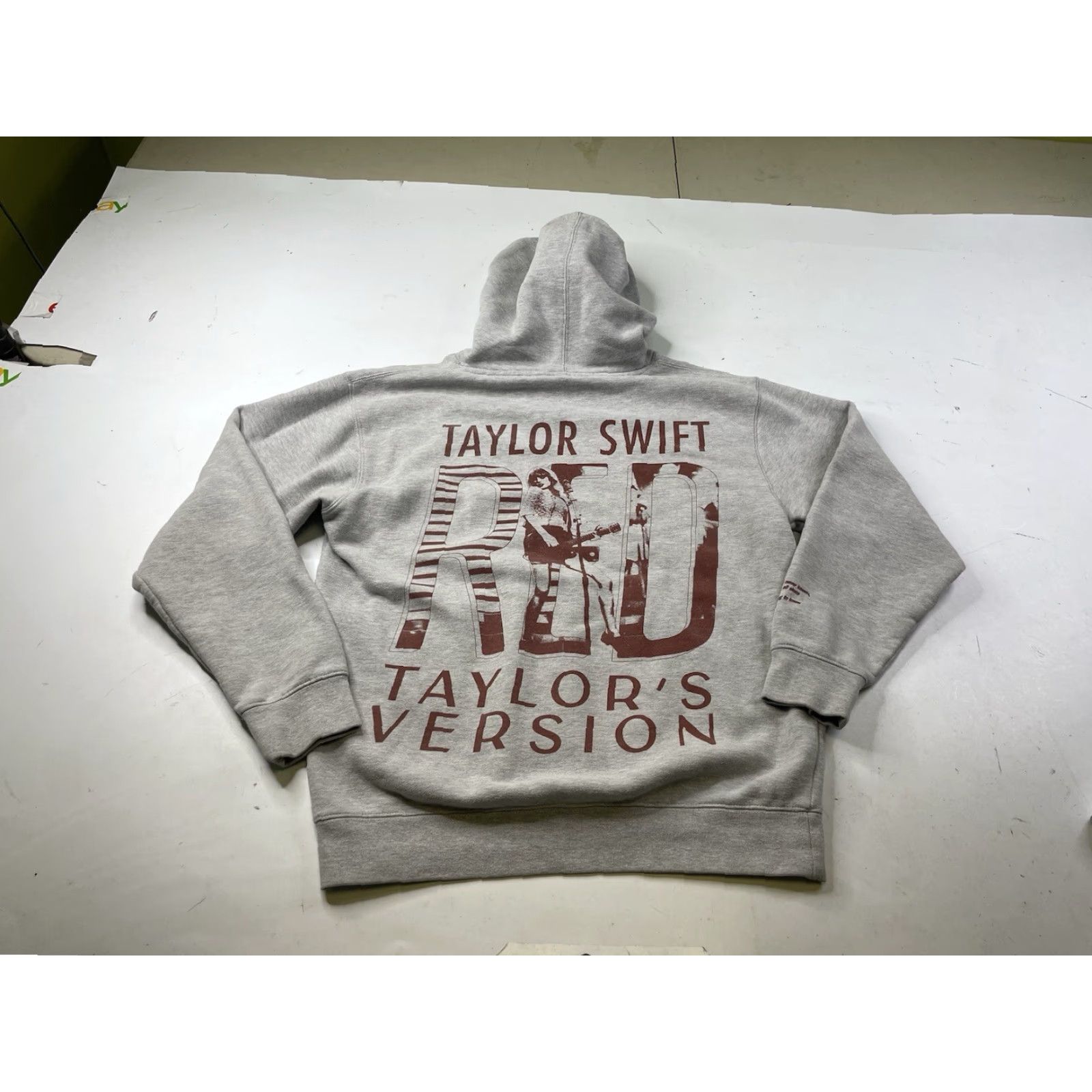 Vintage Taylor Swift Hoodie Adult Medium Gray Taylor’s Version RED Sweatshirt Pullover Size M / US 6-8 / IT 42-44 - 2 Thumbnail