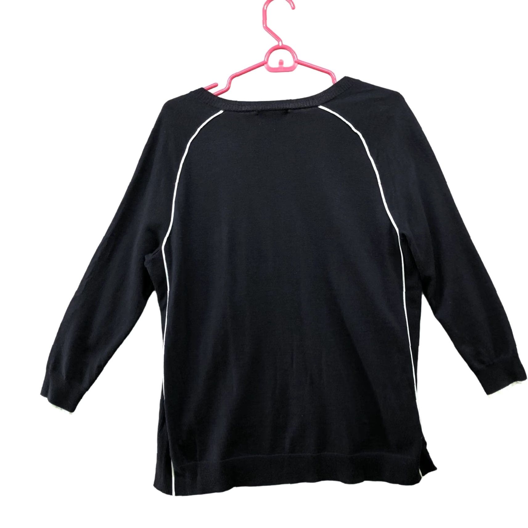 J.Crew J. Crew 100% Merino Wool Sweater Womens S Navy Blue V-neck Lightweight Womens Size S / US 4 / IT 40 - 2 Thumbnail