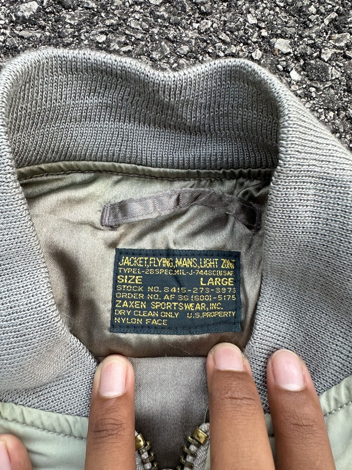 Vintage 🪖Vintage MA-1 Man Intermediate Creamy Green Bomber Jacket Size US M / EU 48-50 / 2 - 15 Thumbnail