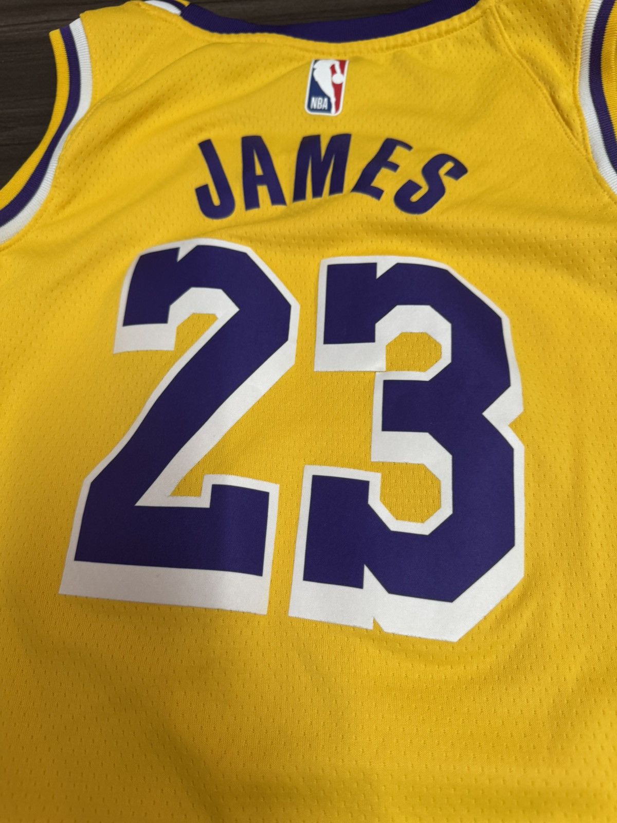 Nike LA Lakers LeBron James #23 NBA Swingman Jersey Size US S / EU 44-46 / 1 - 8 Thumbnail