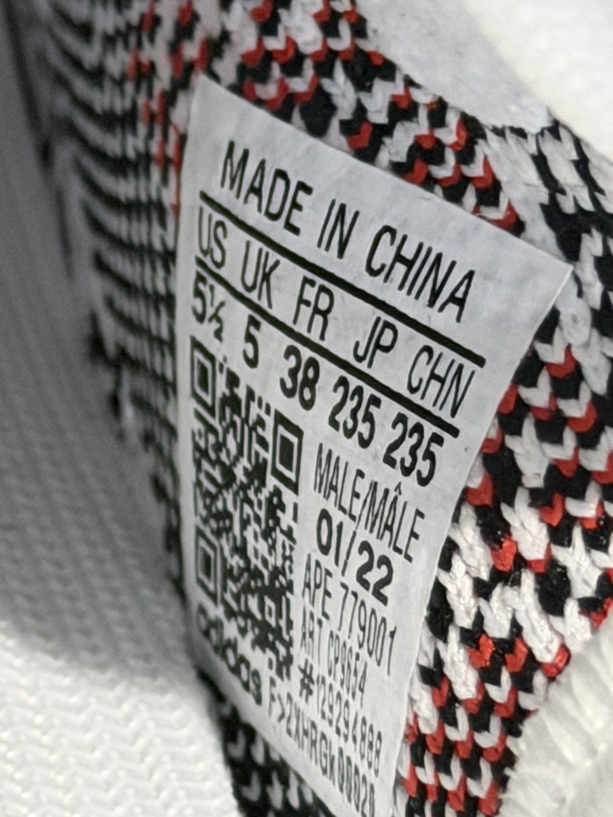 Yeezy Yeezy 350 V2 Zebra Size US 5.5 / EU 38 - 6 Thumbnail