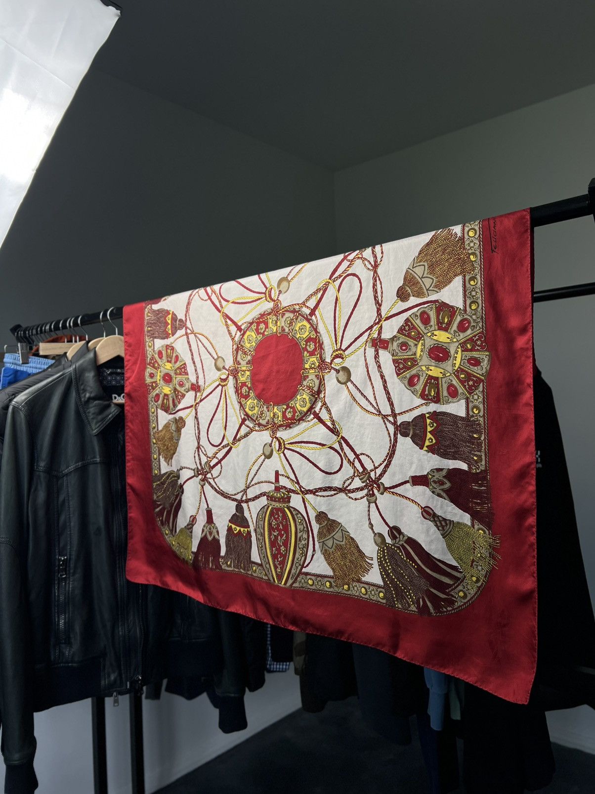 Vintage Feliciani Red Silk Scarf 86x85cm Tassel Print Vintage Size ONE SIZE - 21 Thumbnail