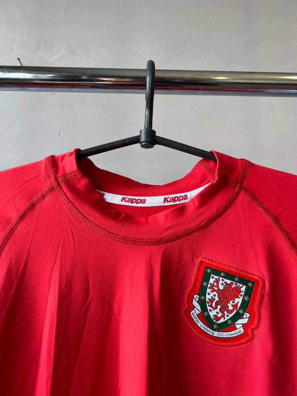 Vintage 2000/02 WALES TEAM HOME SOCCER JERSEY FOOTBALL SHIRT KAPPA L Size US L / EU 52-54 / 3 - 4 Thumbnail