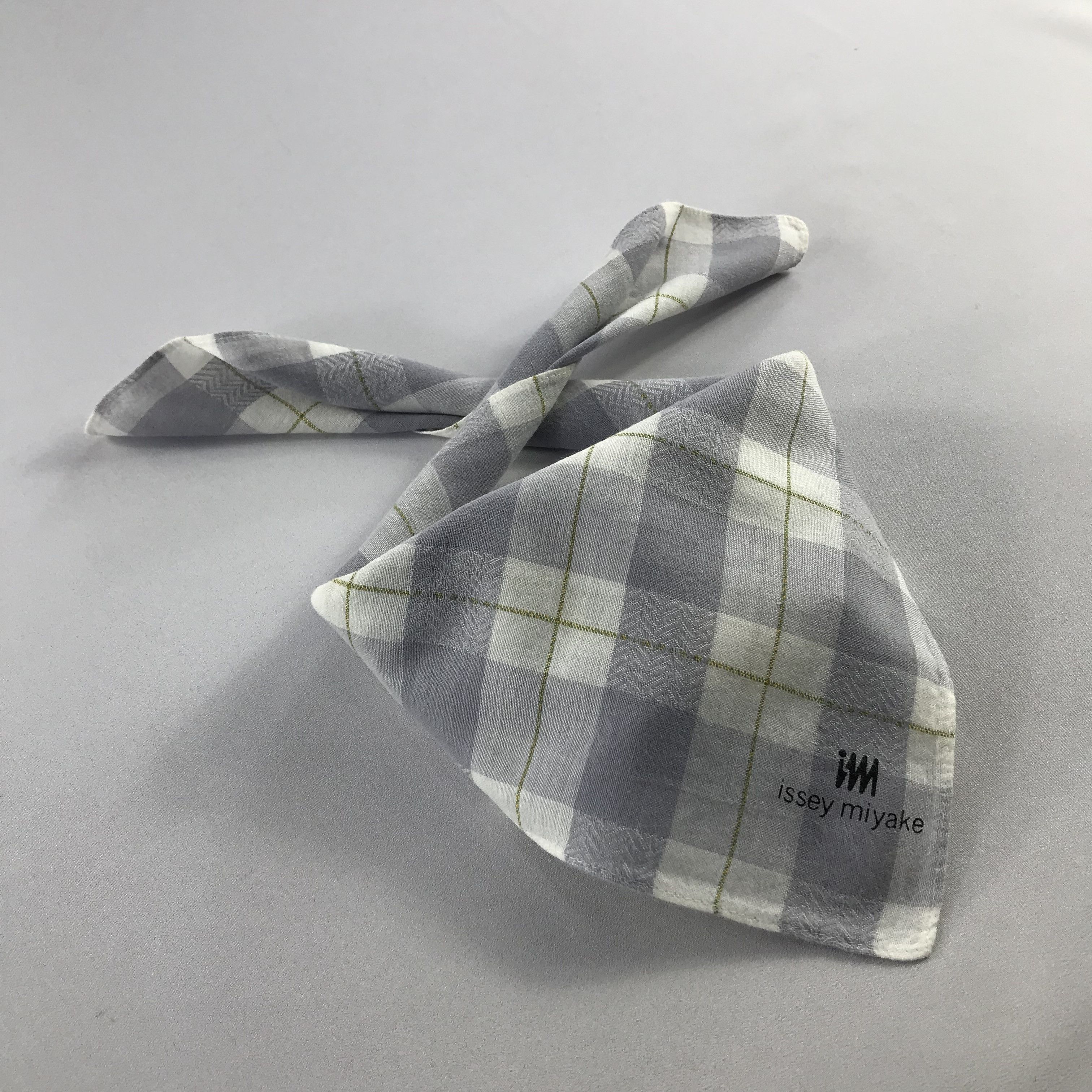 Issey Miyake Issey Miyake Handkerchief / Bandana / Neckerchief C702 Size ONE SIZE - 2 Thumbnail
