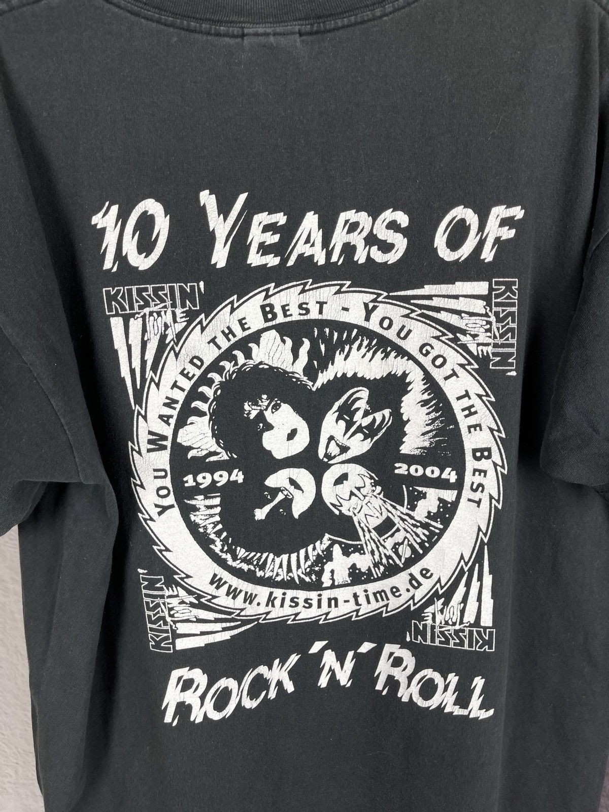Band Tees Kiss vintage y2k kissin’ time 10 years of Rock’n’Roll tee Size US XL / EU 56 / 4 - 8 Thumbnail