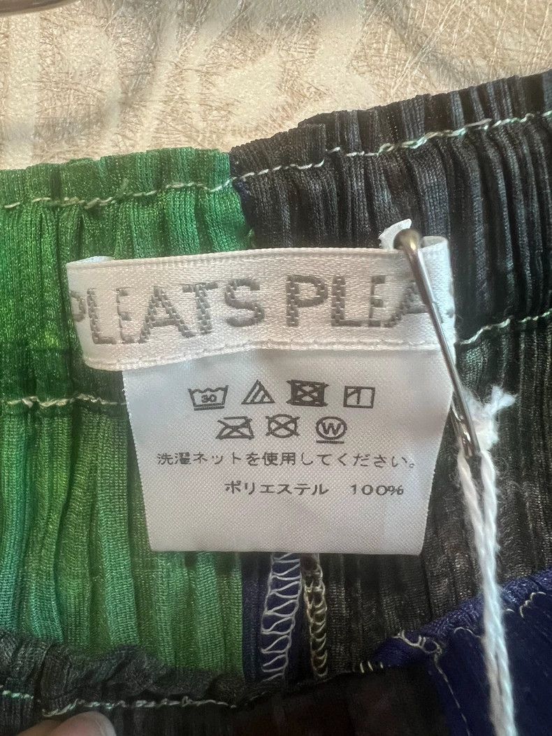 Issey Miyake Issey Miyake size:3 Black and green checkered pleated trou Size 22" - 3 Thumbnail
