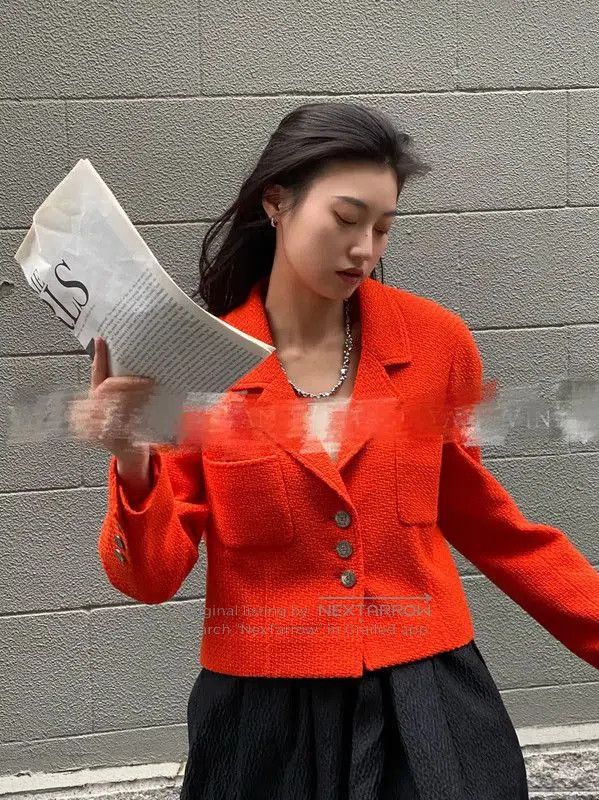 Chanel Chanel Orange Wool Tweed Women's Jacket . Size M / US 6-8 / IT 42-44 - 3 Thumbnail