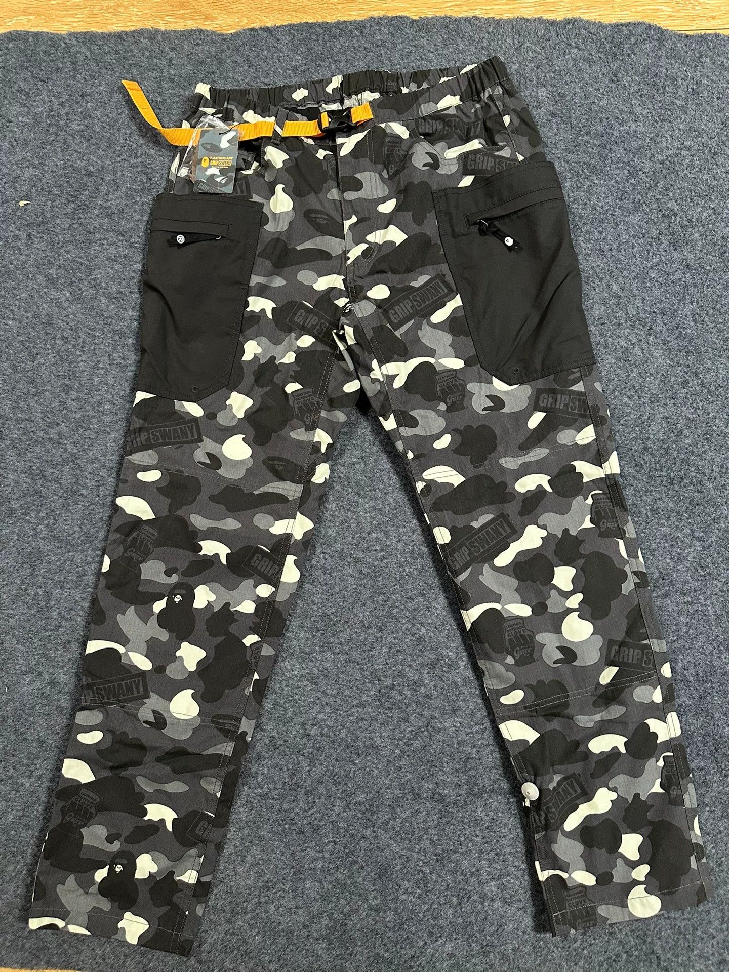 Bape Bape Multi Shark Pants Casual Designer Size US 34 / EU 50 - 1 Thumbnail