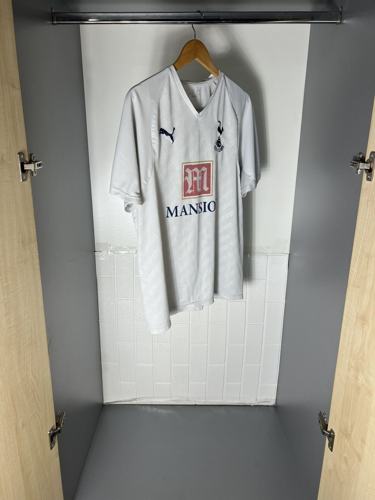Puma VINTAGE PUMA FC TOTTENHAM HOTSPUR ENGLAND SOCCER JERSEY 90s Size US L / EU 52-54 / 3 - 4 Thumbnail