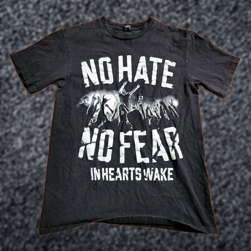 Tultex VINTAGE? No. Mens S In Hearts Wake No Hate No Fear Band Tee T Shirt Size US S / EU 44-46 / 1 - 1 Thumbnail