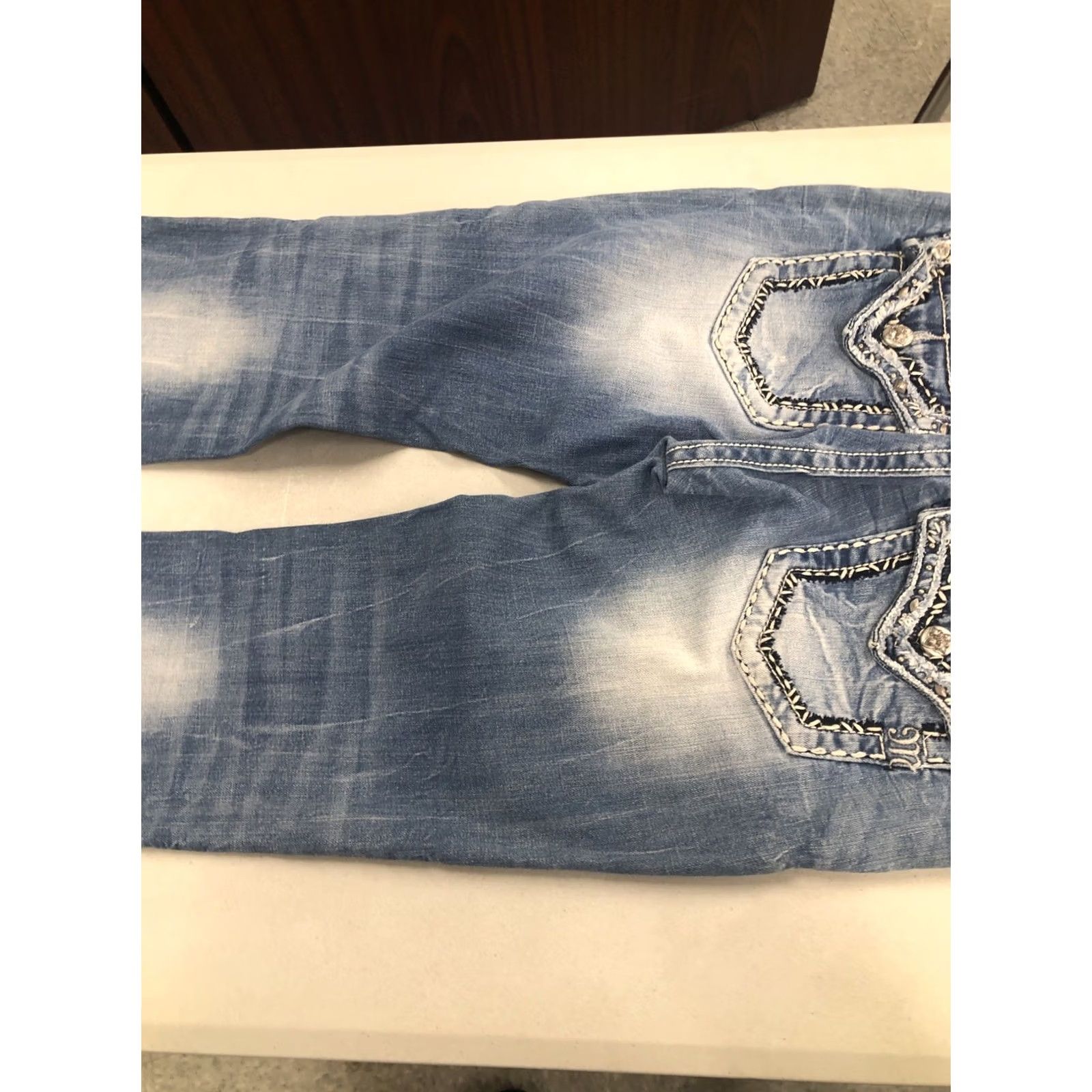 Miss Me Miss Me Signature Capri Cuff Jeans Size 28 Embroidered Rhinestone Denim Stretch Capri 5-Pocket Regular Womens Size 28" / US 6 / IT 42 - 4 Thumbnail